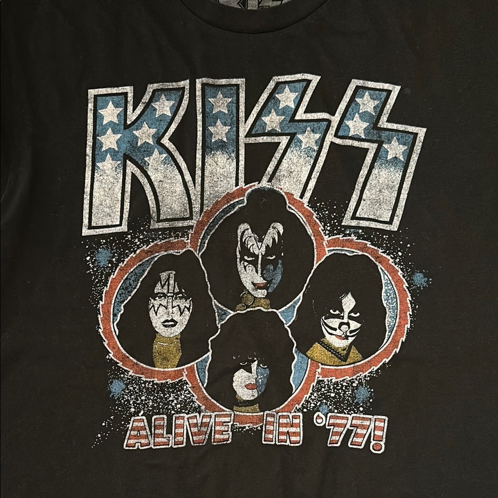 Black KISS Band Graphic T-Shirt - Picture 2 of 4